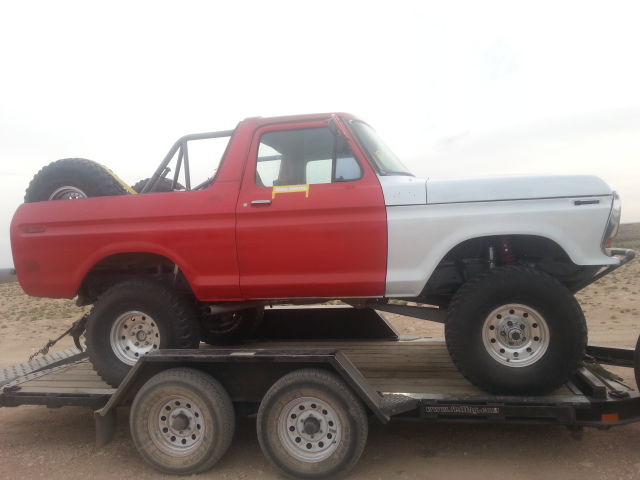 Bronco sitting g on the trailer