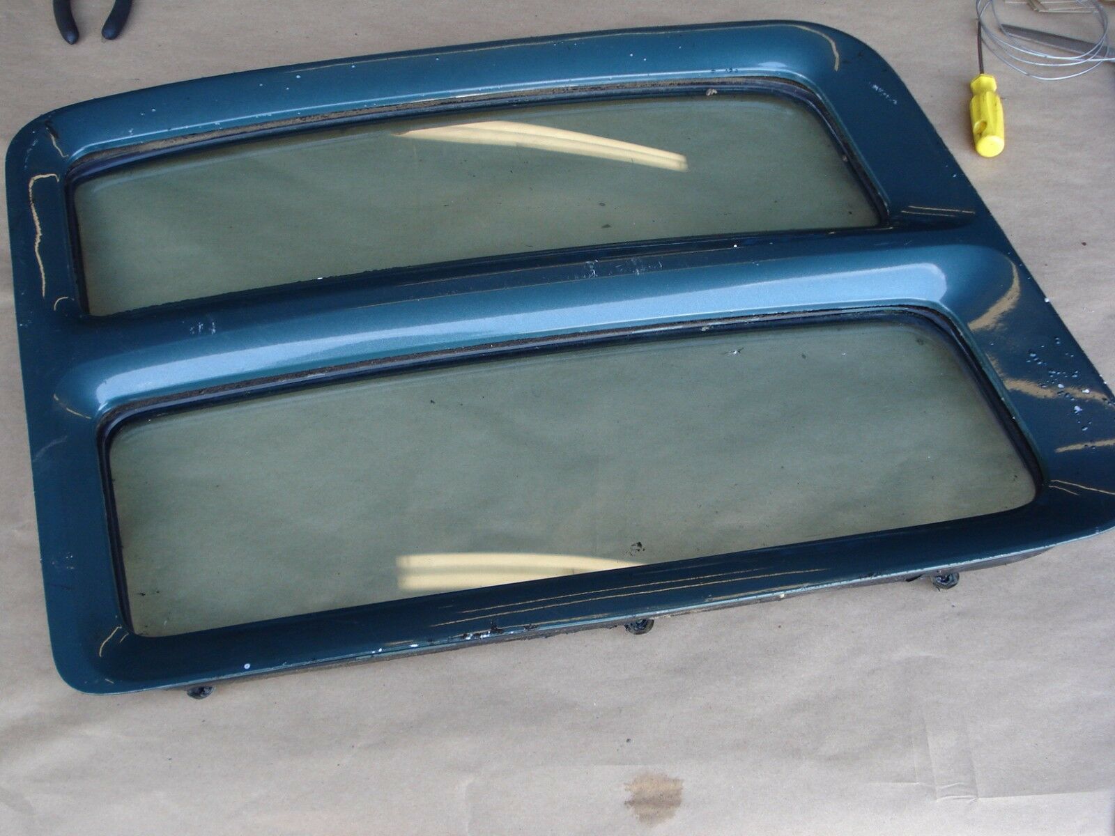 1991 Ford F150 Supercab split window outside.jpg