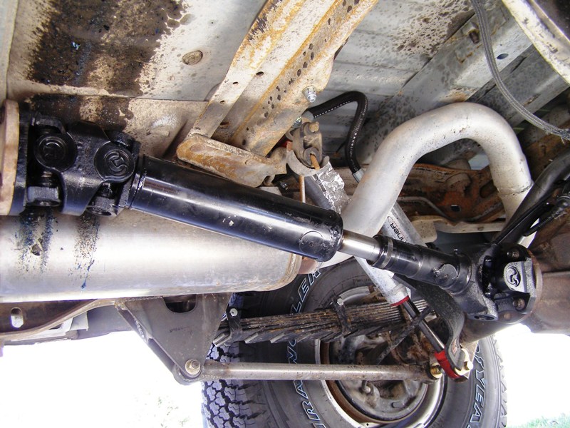 Rear Driveshaft 3-27-2010 (1).JPG