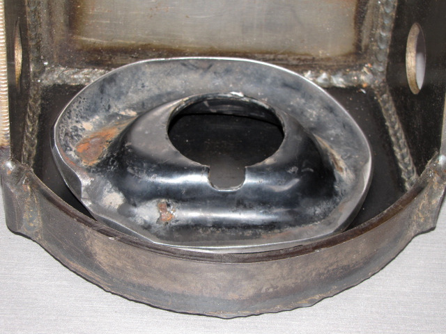 Upper coil retainer 008.JPG