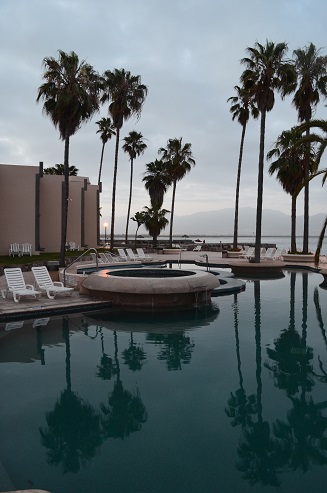 Since nothing needed repairing the night before, there was even time for some Baja stories around the Jacuzzi ...