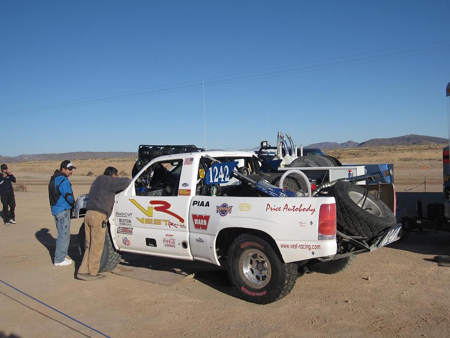 last minute prep at main pit
