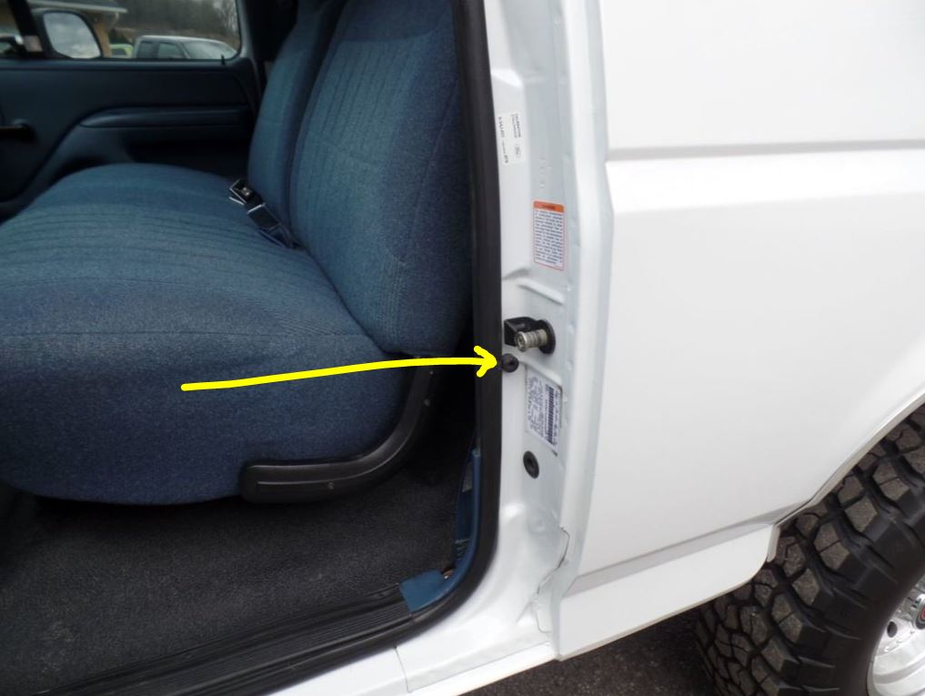 Bronco door jamb bumper.JPG