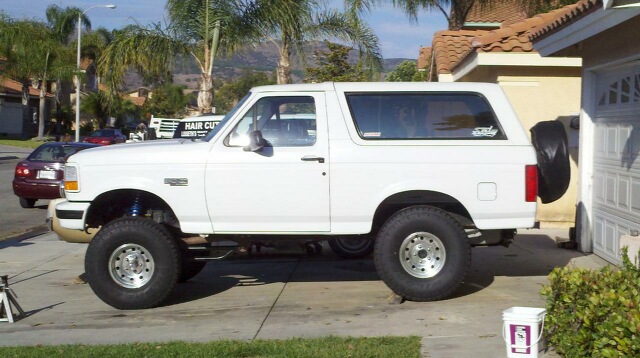 BRONCO.jpg