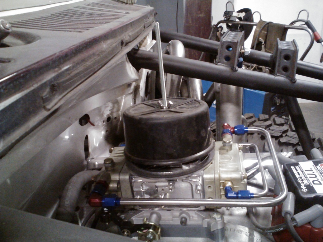 carb spacing is tight.jpg